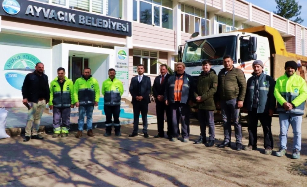Ayvacık Halkından Deprem Bölgesine Yardım Seferberliği