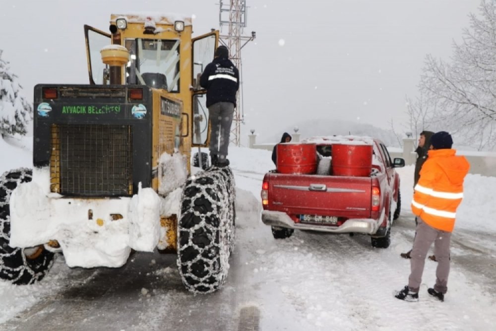 Belediye Başkanımız Karla Mücadele Çalışmalarını Yerinde İnceledi.